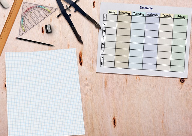 Picture of 5 free Excel templates for weekly reports